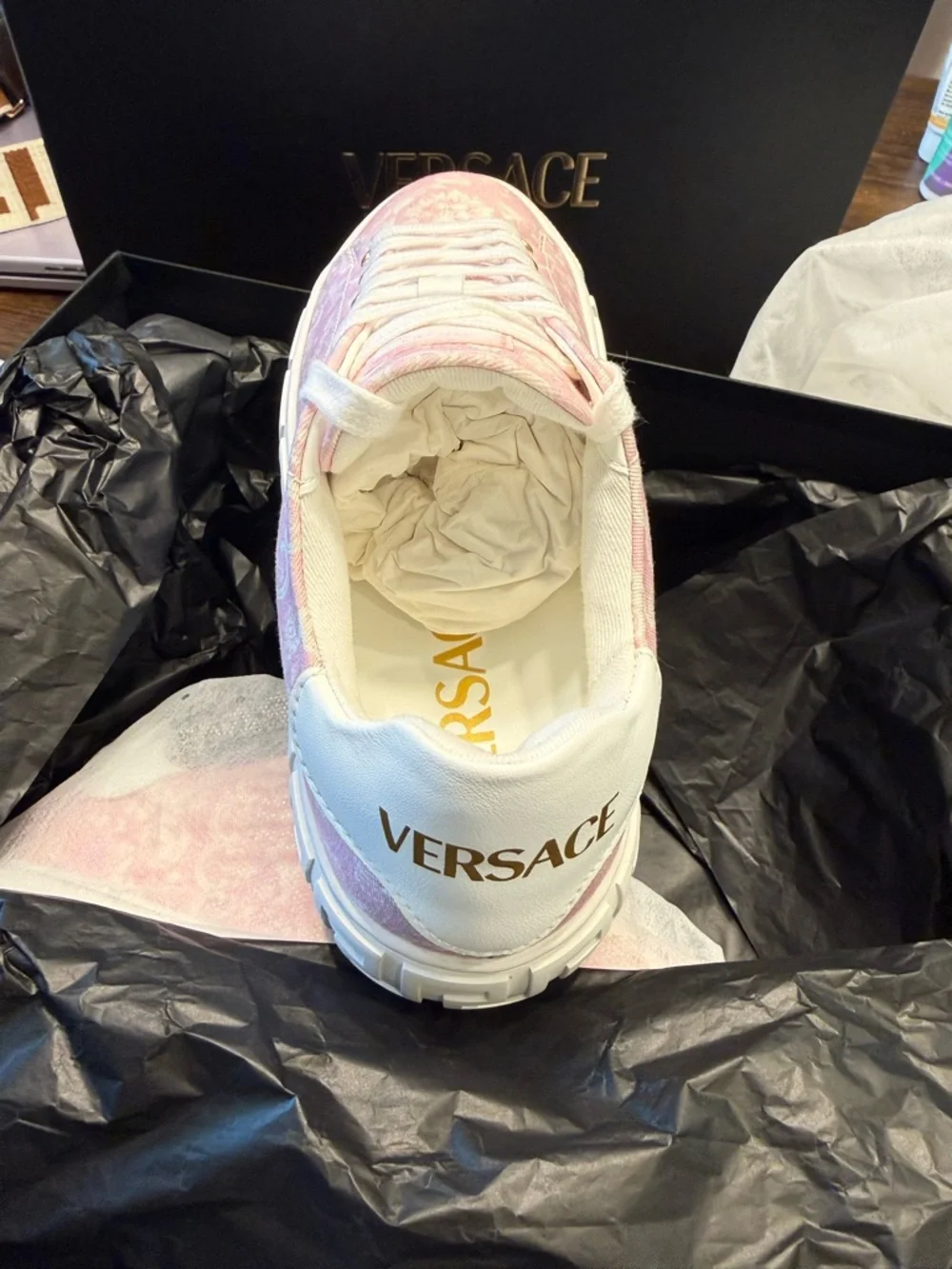 NWT and Box - Versace Pink BAROCCO GRECA sneaker - Picture 3 of 11